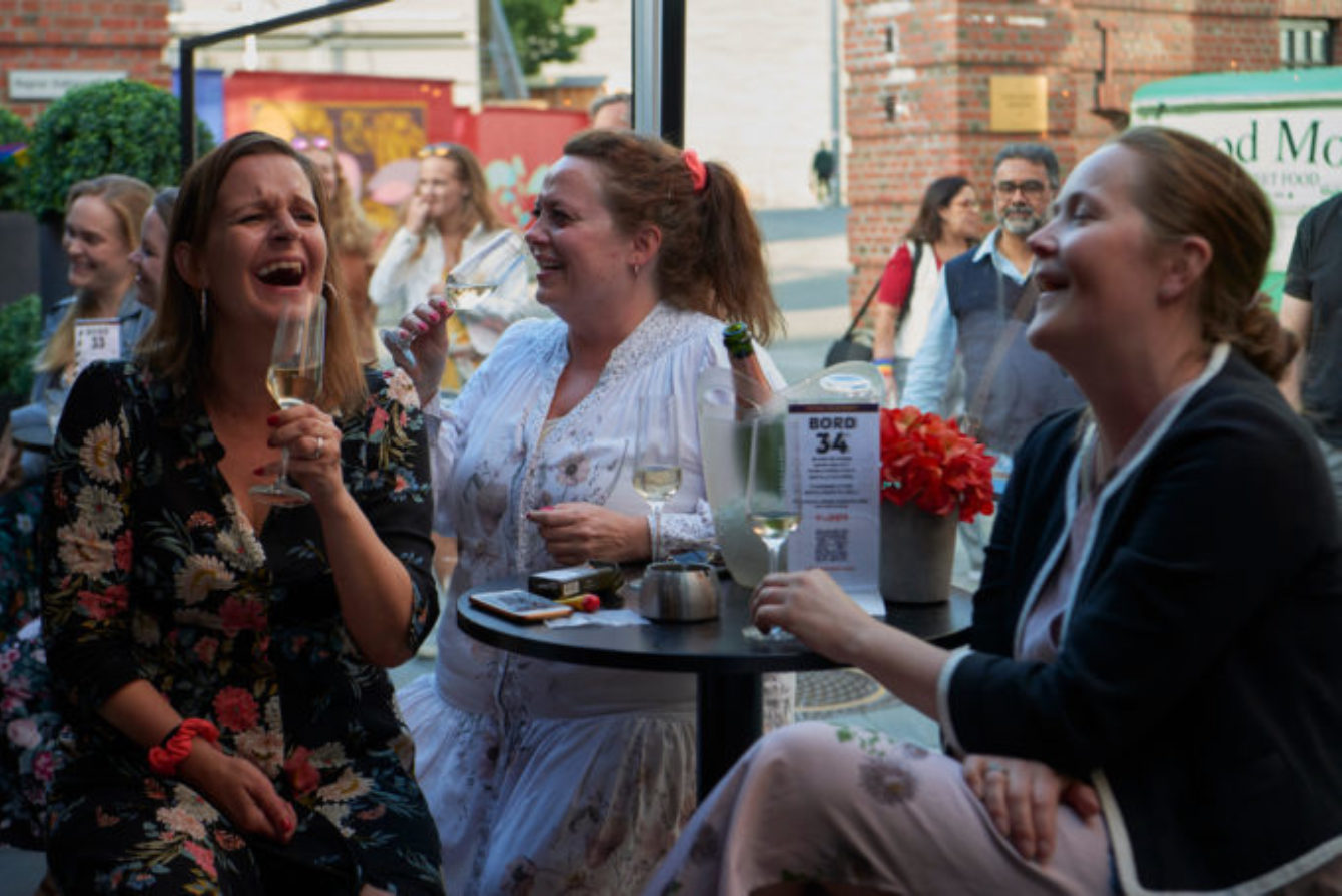 Latter Bilder Utescene 8